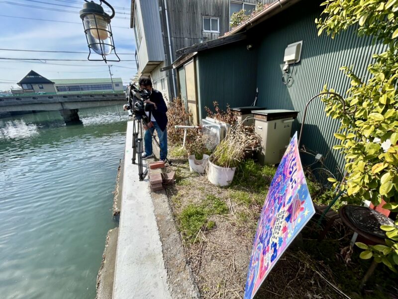 【3月19日（木）放送】四国放送「フォーカス徳島」大型イラストパネルの撮影